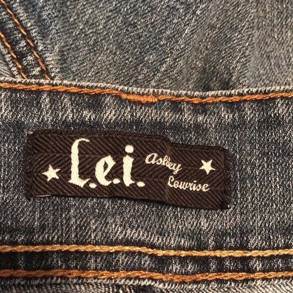 L.E.I. Jean Shorts -  11 Junior - Picture 4 of 4